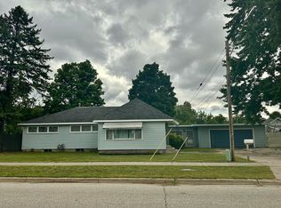311 Lawndale St, Grayling, MI 49738