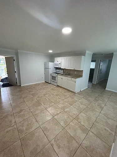 1119 NW 6th Ave #4 Photo 1
