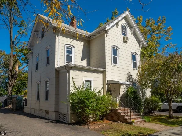 33 Monroe Pl #3, Bloomfield, NJ 07003
