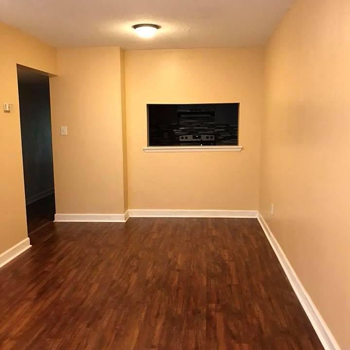 Living/Dining Area