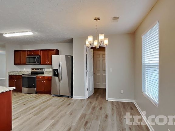 4th image of 5004 Millpond Ct