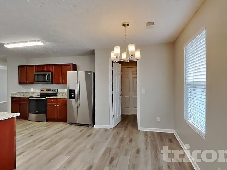 5004 Millpond Ct — Photo 4