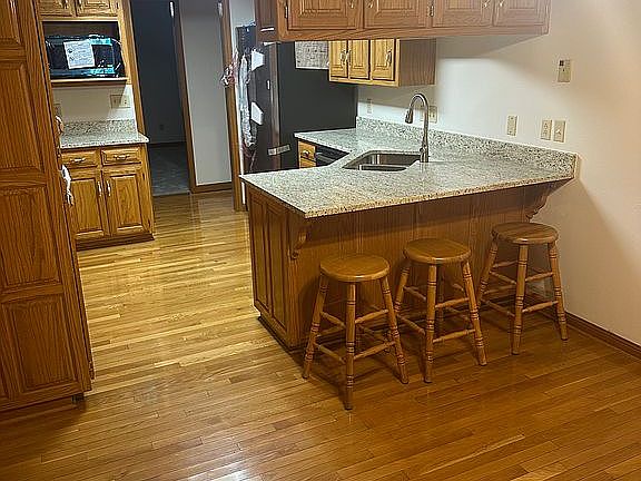 4th image of 604 Victorian Dr
