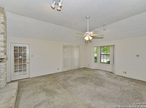 3rd image of 10910 Lake Path Dr