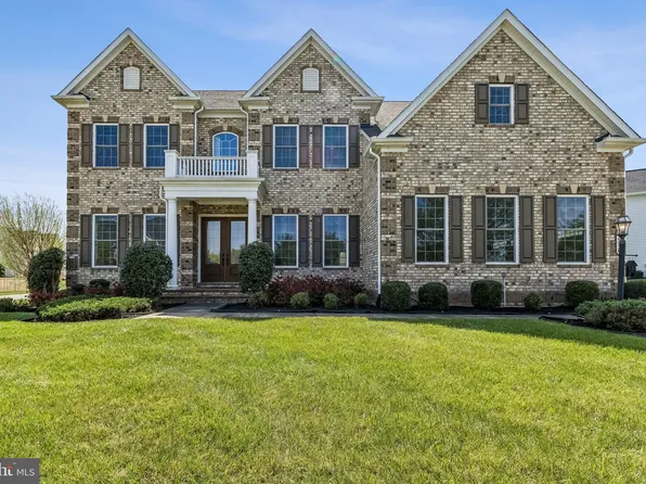 42058 Barrymoore Pl, Chantilly, VA 20152