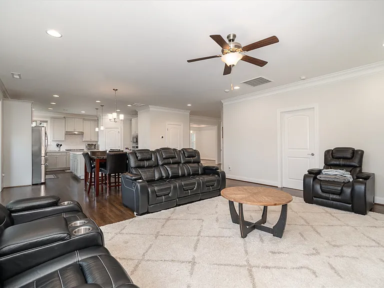 6006 Tanoak Ct — Photo 23