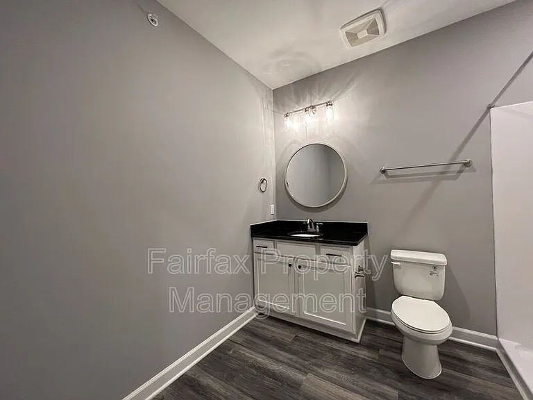 518 Boone St #104 — Photo 15
