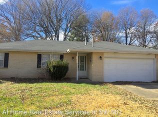 525 S Duke Ave, Springfield, MO 65802