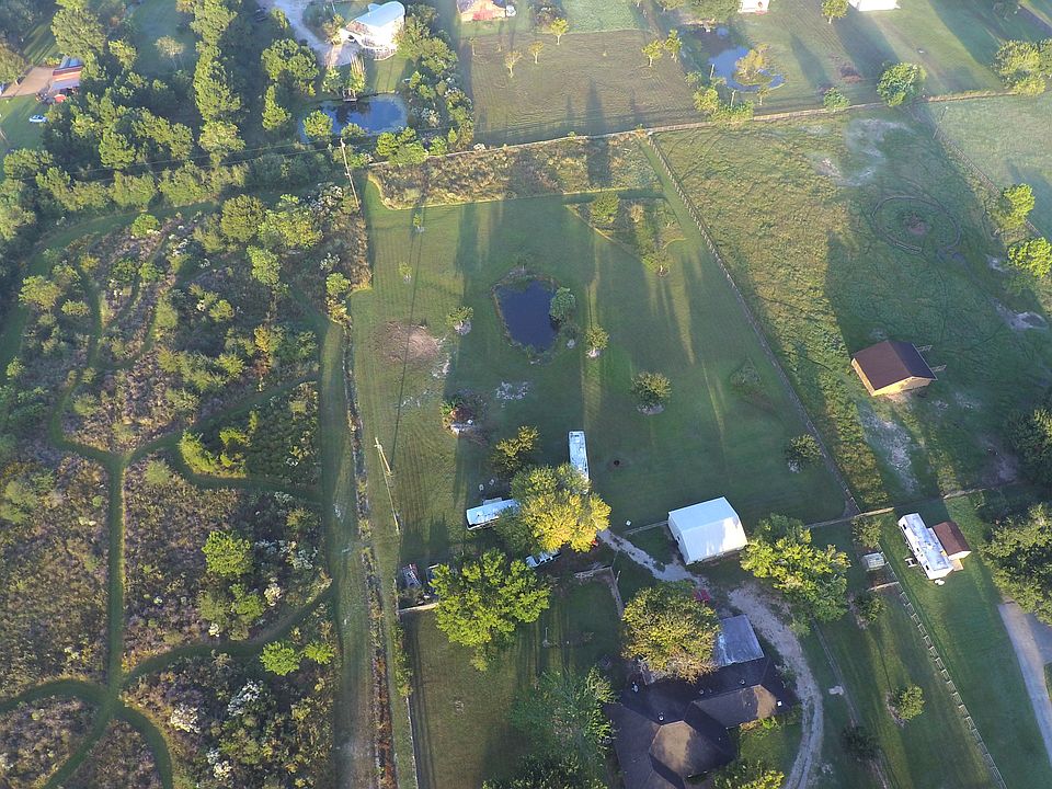 1st image of 10207 Hidden Lake Ln