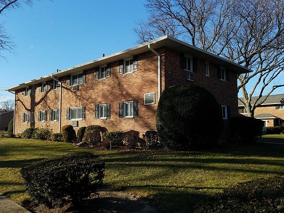 4th image of 31 Edmunton Dr APT E12