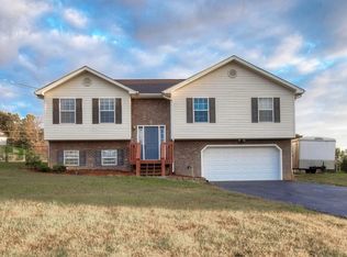 1111 Daisy Ln, Jonesborough, TN 37659