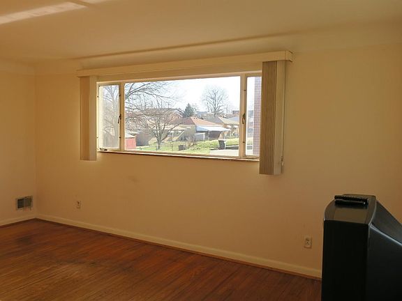 5th image of 5764 Windsorhill Dr