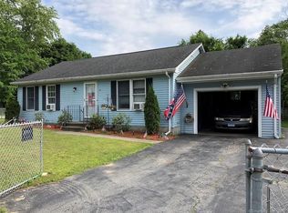 39 Glezen St, Norwich, CT 06360