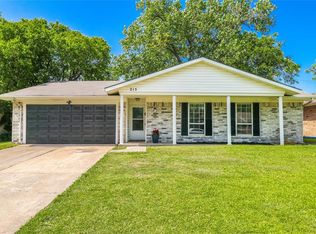 215 Debra Dr, Mesquite, TX 75149