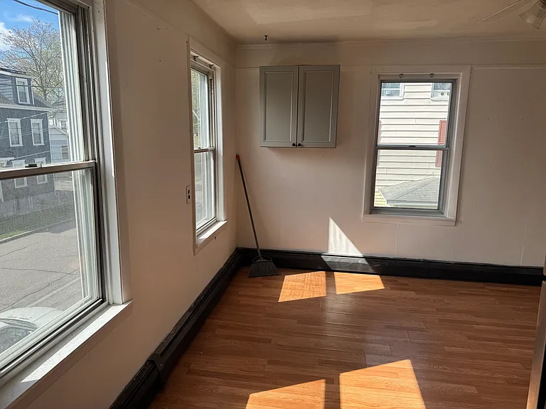 754 Roosevelt Ave #2 — Photo 19