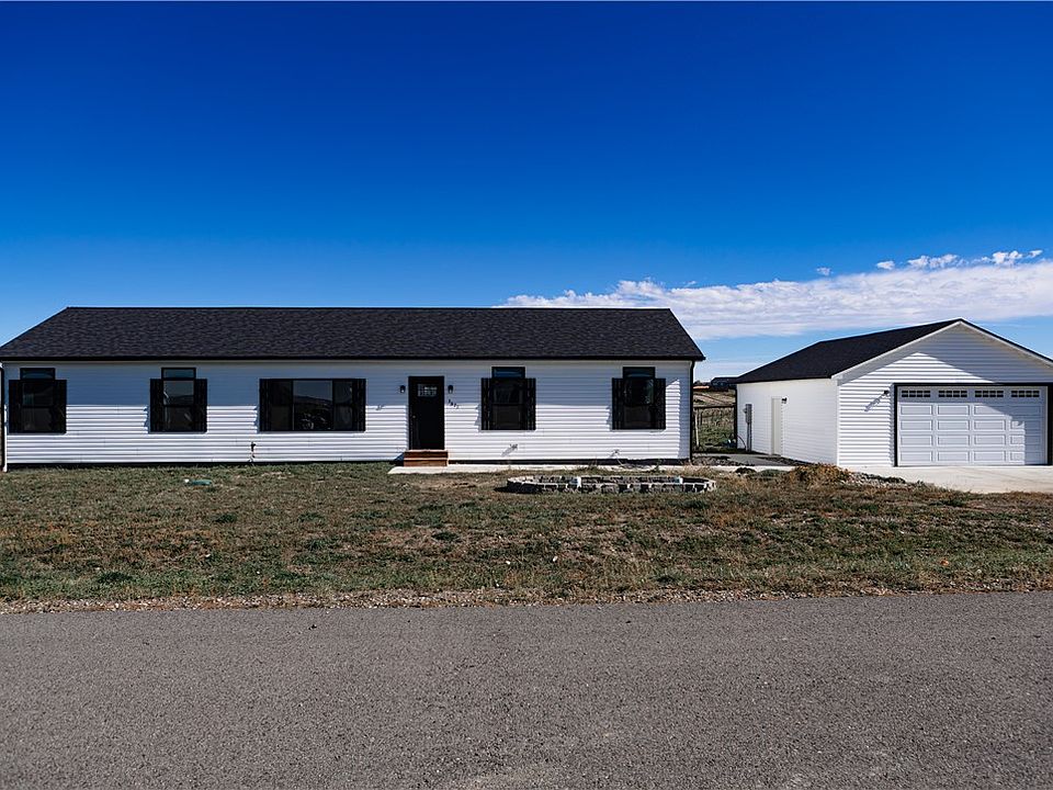 1st image of 3621 Lynette Ln