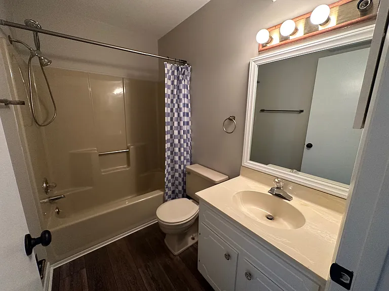 203 Driftwood Ln — Photo 13