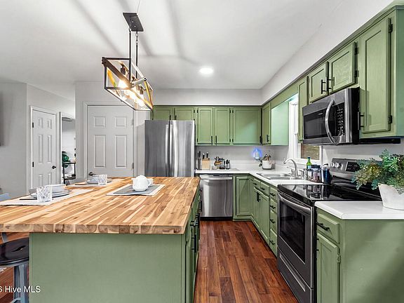 4th image of 719 Lewis Road