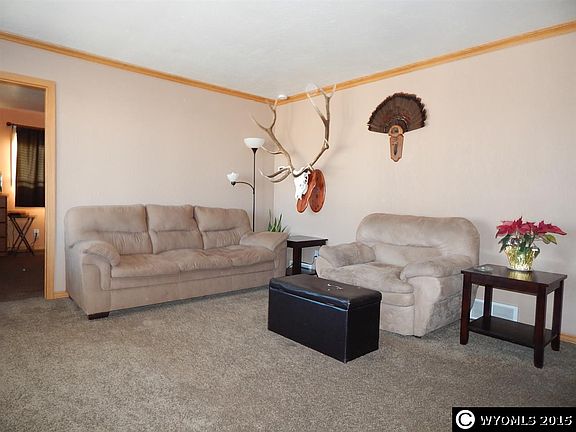 2nd image of 824 N Lincoln St