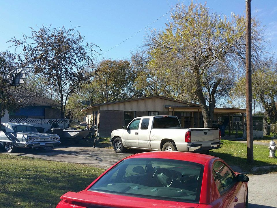 2nd image of 118 Burdick Dr