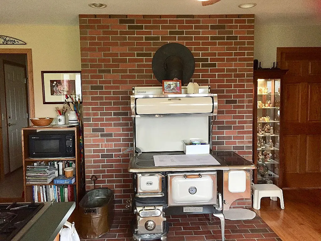4201 Summer Field Rd photo 1