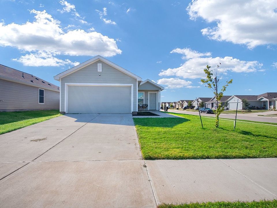 1st image of 5322 Longshadow Dr