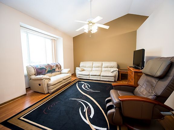 4th image of 2966 McKinley Dr
