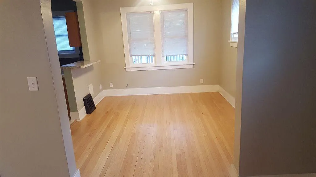 3 bed, 2.5 bath, 1150 sqft, $1,800 — Photo 3