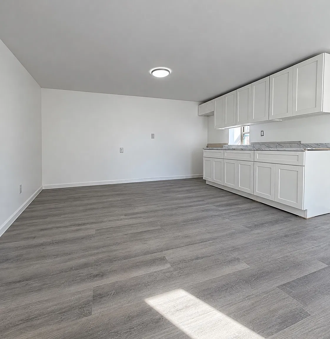 2 bed, $2,800 — Photo 1