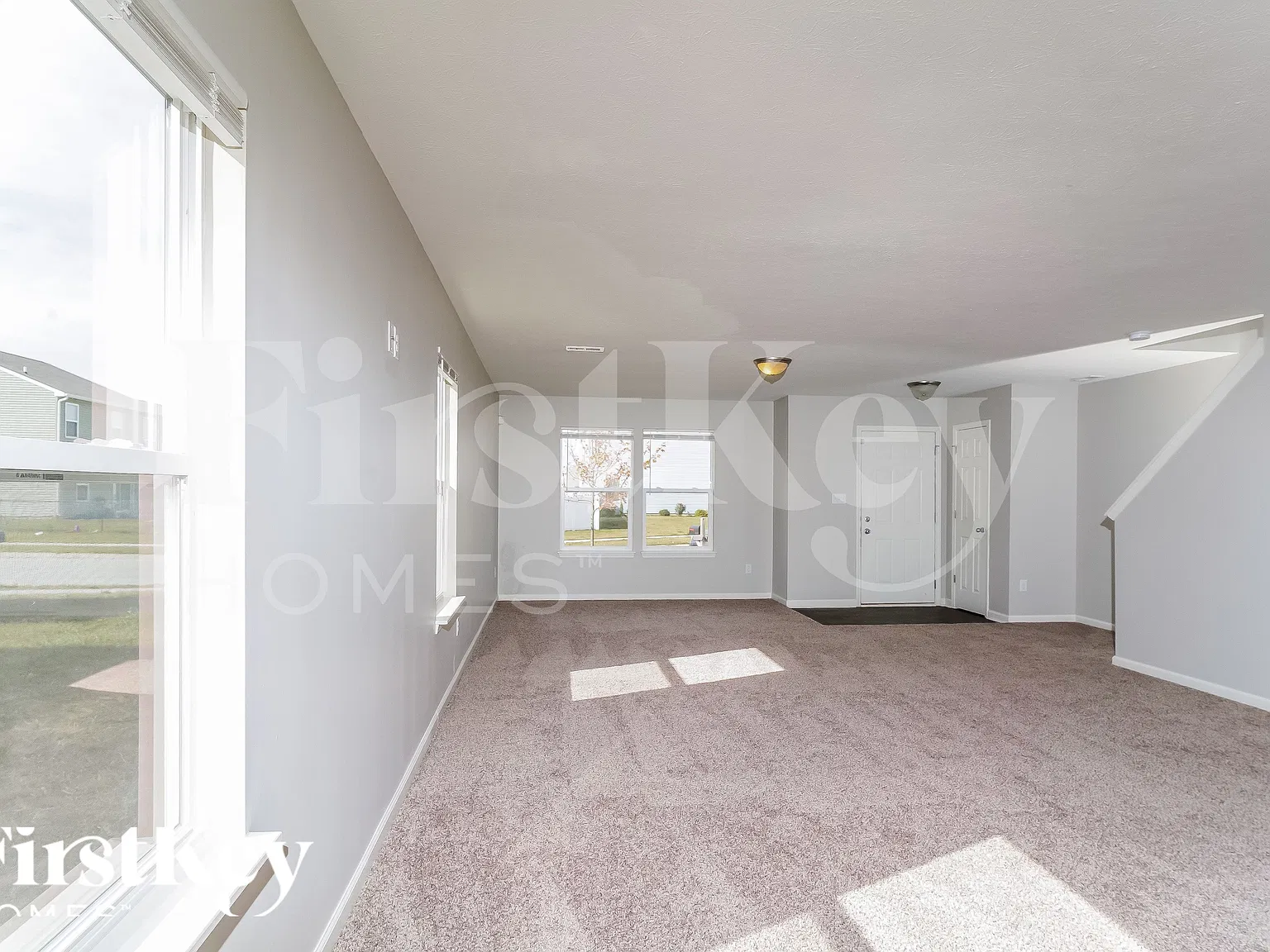 3 bed, 3.0 bath, 2259 sqft, $2,440 — Photo 4