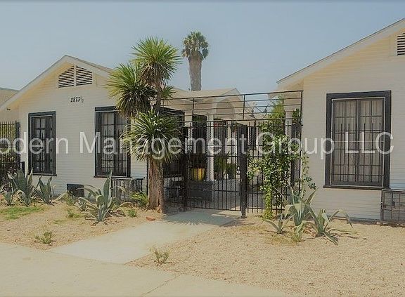 2nd image of 2873 Edgehill Dr