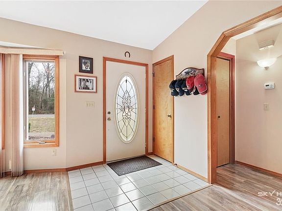 4th image of 11 Elvanfoot Ln