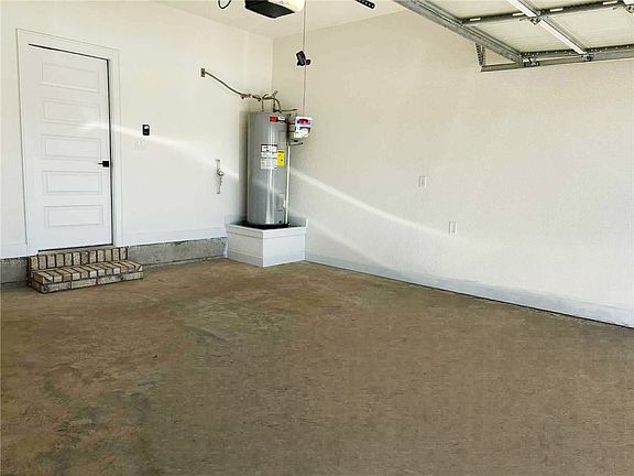 4th image of 3211 SW Lovely Ln