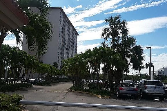 2nd image of 400 Kings Point Dr APT 715