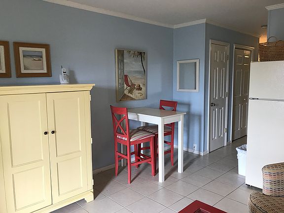 4th image of 23 S Forest Beach Dr APT 352