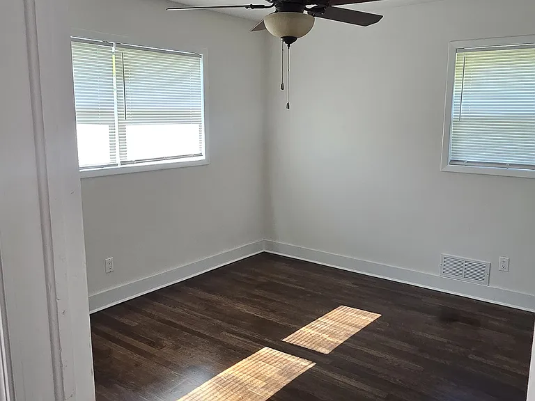 1437 Vesta Ave #2 — Photo 7