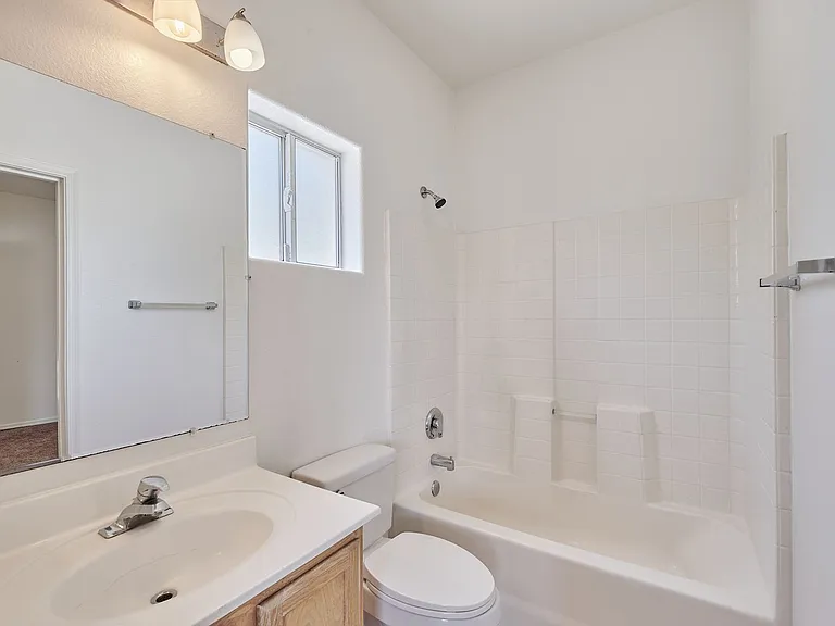 414 N Drew St — Photo 16