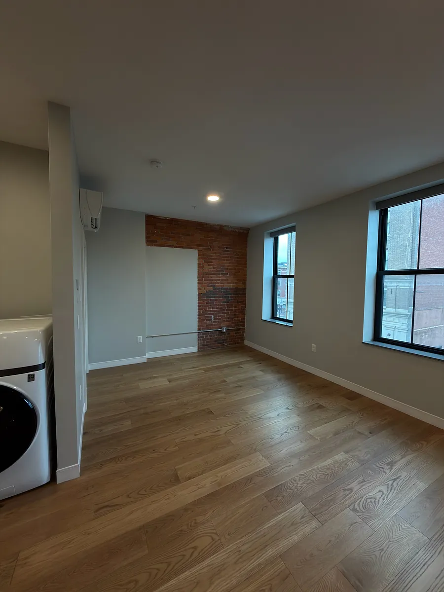 Building Photo - 200 Merrimack St #303