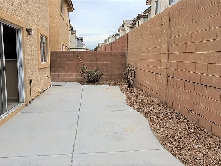 1154 Maple Pines Ave — Photo 18