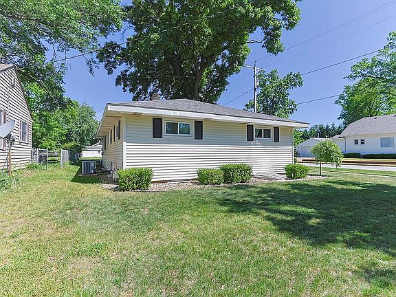 5th image of 1005 Violet Rd