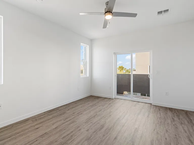 Agave Townhomes — Photo 98