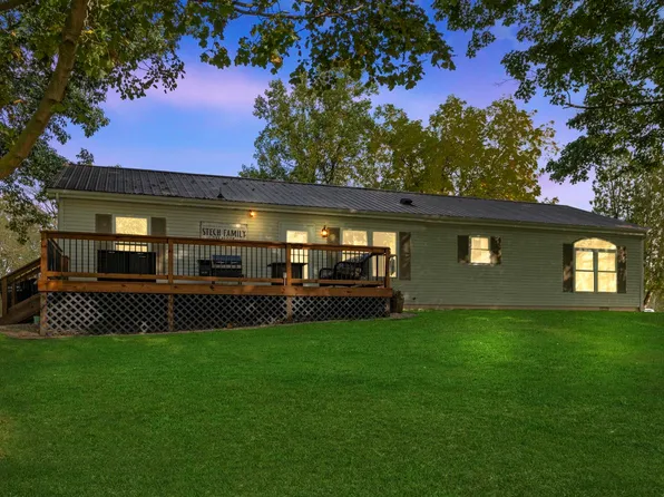 6683 W Chamberlin Dr, South Whitley, IN 46787