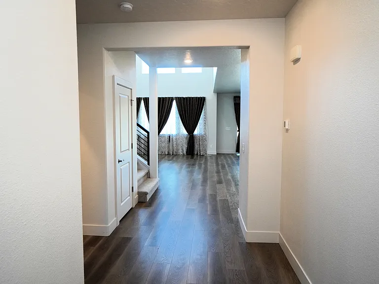245 E Caldera St — Photo 5