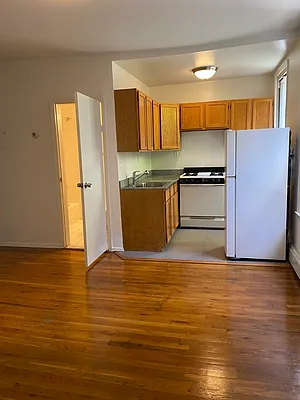 Rented by LDMI Realty Group LLC | media 22