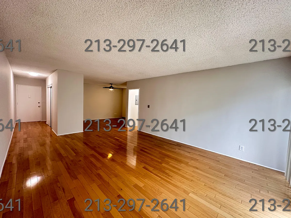 Building Photo - 7032 Lanewood Ave #207