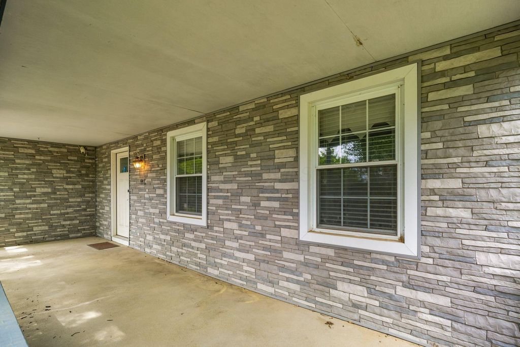626 Pickerington Hills Dr, Pickerington, OH - More