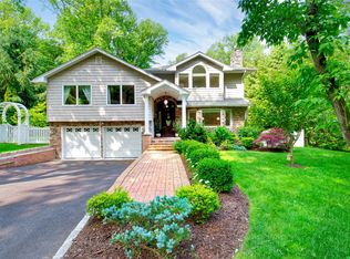 9 Rockwood Rd, Manhasset, NY 11030