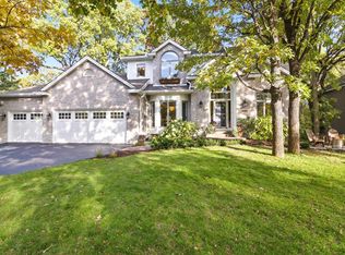 10491 E Riverview Dr, Eden Prairie, MN 55347