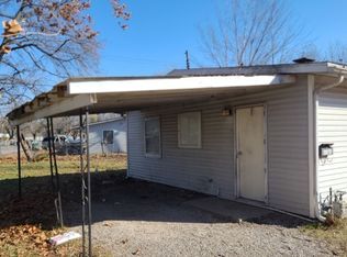 1201 Saint Michael Dr, Cahokia, IL 62206