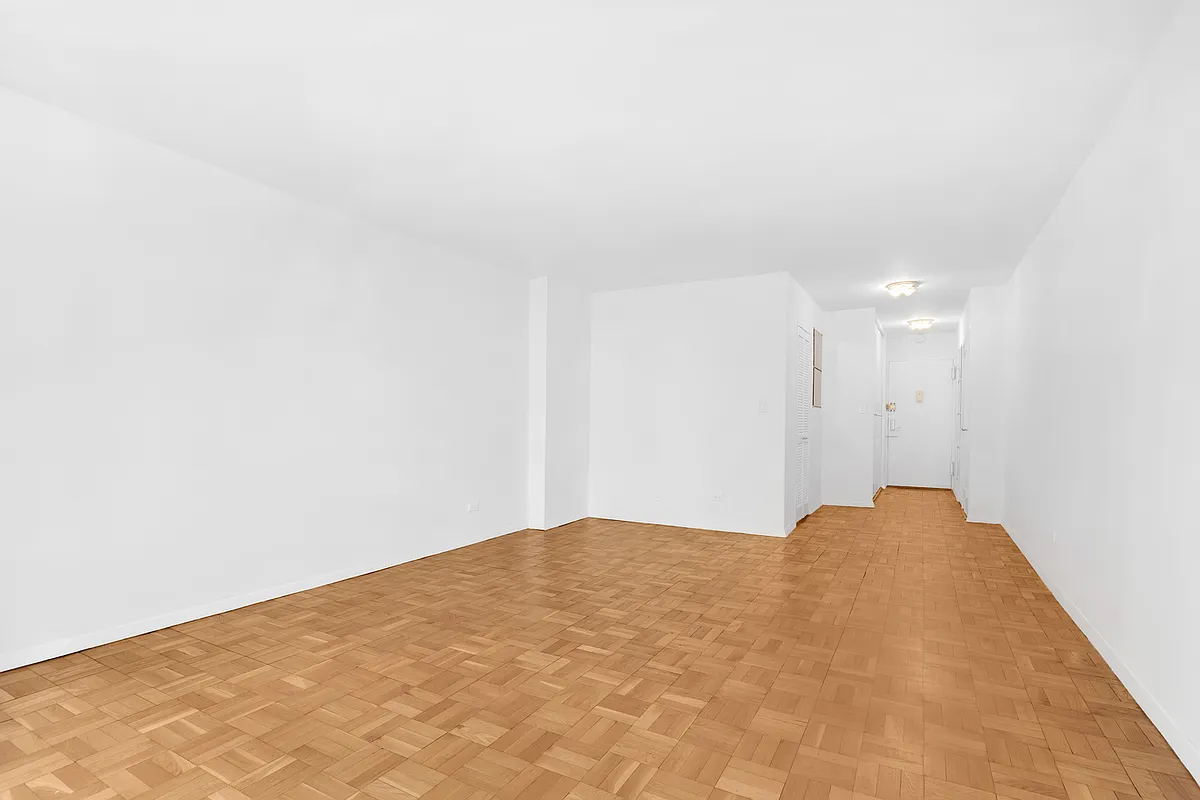Building Photo - 330 E 49th St #3E